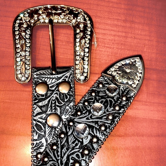 NWOT Rhinestones belt - Picture 3 of 5